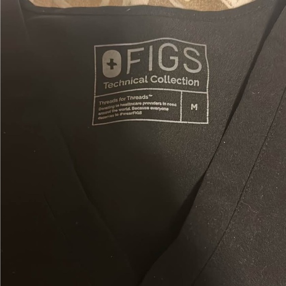 Figs Men's Short Sleeve Black Tee - Picture 3 of 5